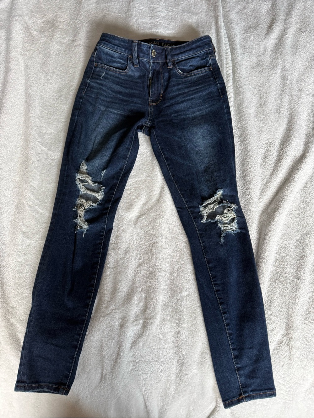 American Eagle - Dark Blue Ripped Women’s Skinny Jeans